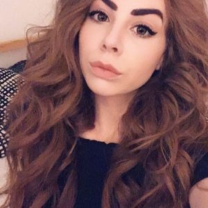 Meet your Posher, Angele